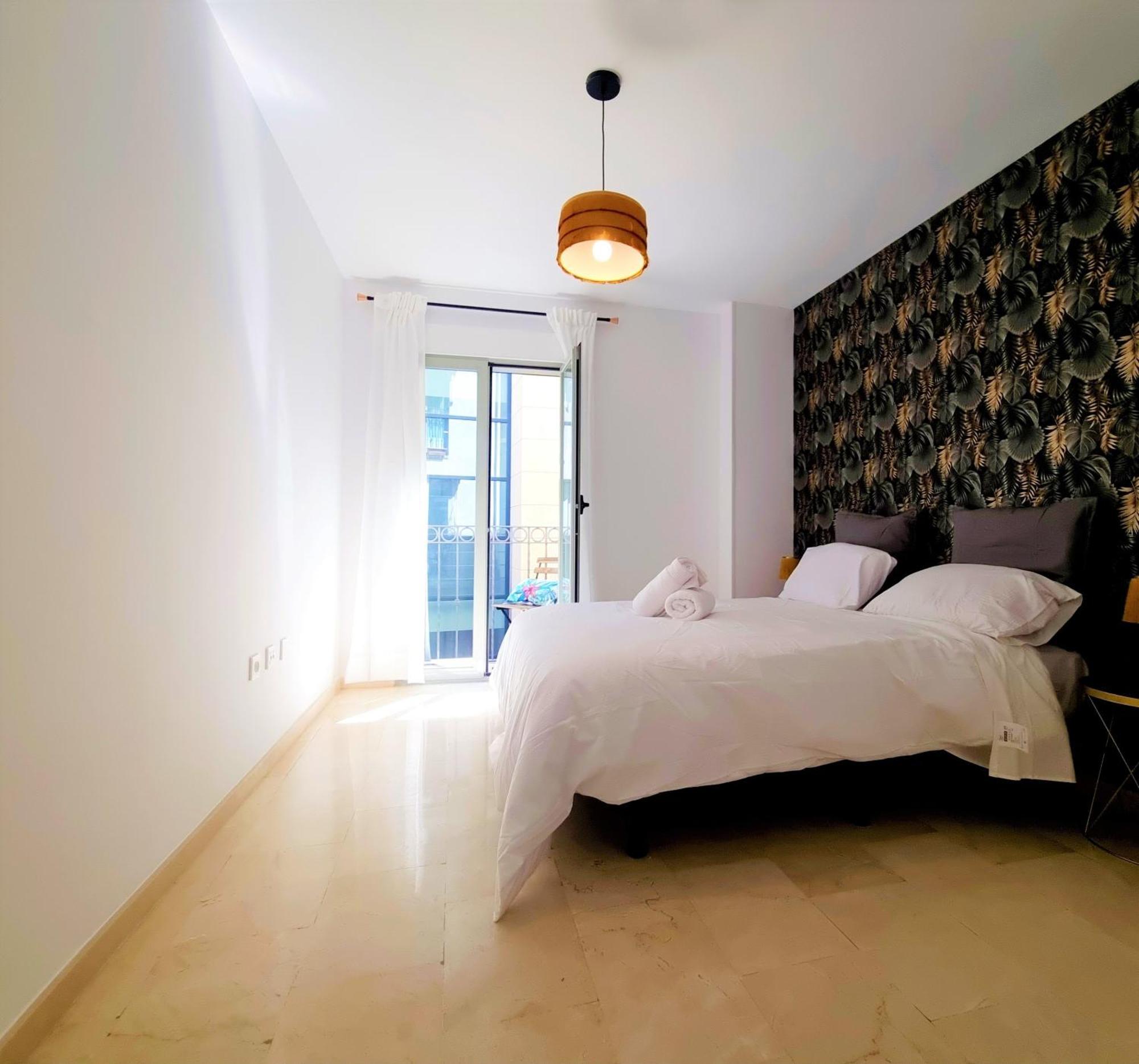 Charlot Center Apartment I Аликанте Экстерьер фото